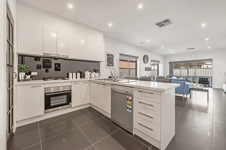 Fifth view of Homely house listing, 32 Travers Street, Craigieburn VIC 3064