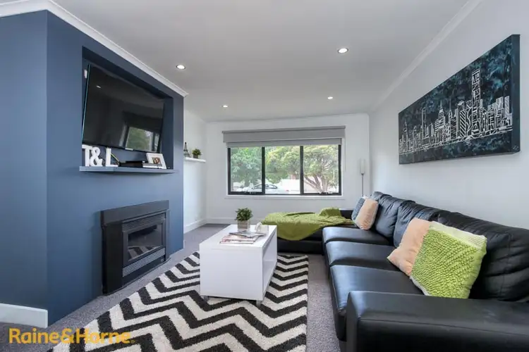 Second view of Homely house listing, 33 Felton Avenue, Sunbury VIC 3429