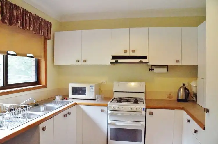 Sixth view of Homely house listing, 2 Wheen Close, Bowral NSW 2576