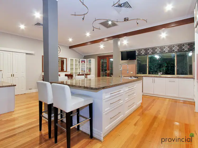 19 Sanderson Road, Lesmurdie WA 6076
