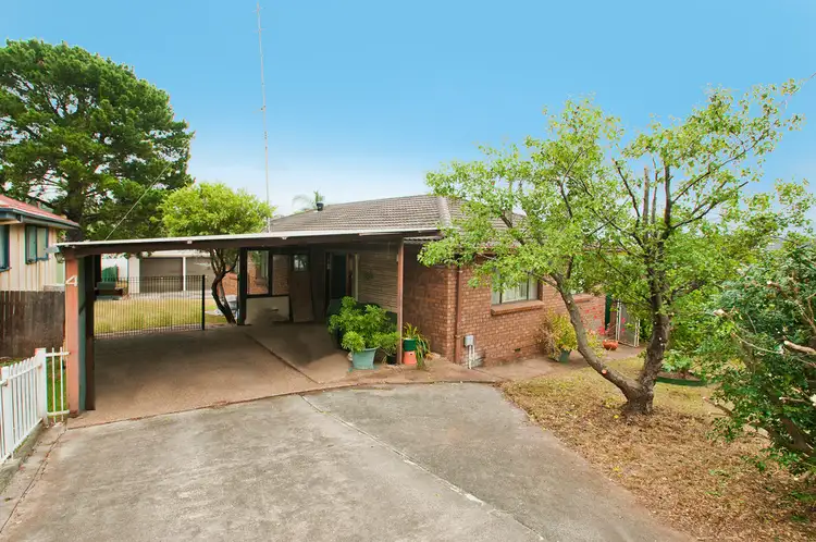 4 Gareema Avenue, Koonawarra NSW 2530