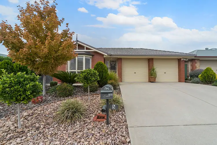 5 Burke Parade, Hewett SA 5118
