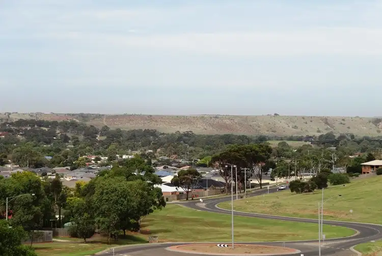 15 Darley Drive, Bacchus Marsh VIC 3340