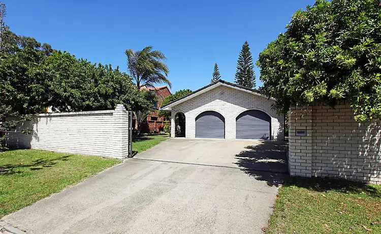 6 Mcilwain Drive, Mermaid Waters QLD 4218