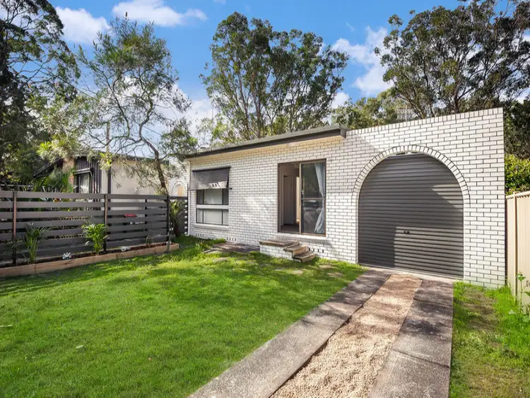 2 Iluka Road, Umina Beach NSW 2257