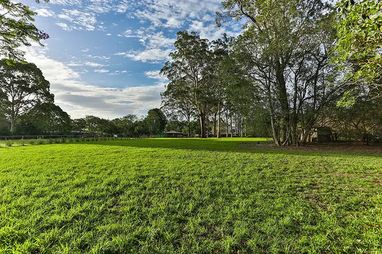 10 Sunray Drive, Highfields QLD 4352
