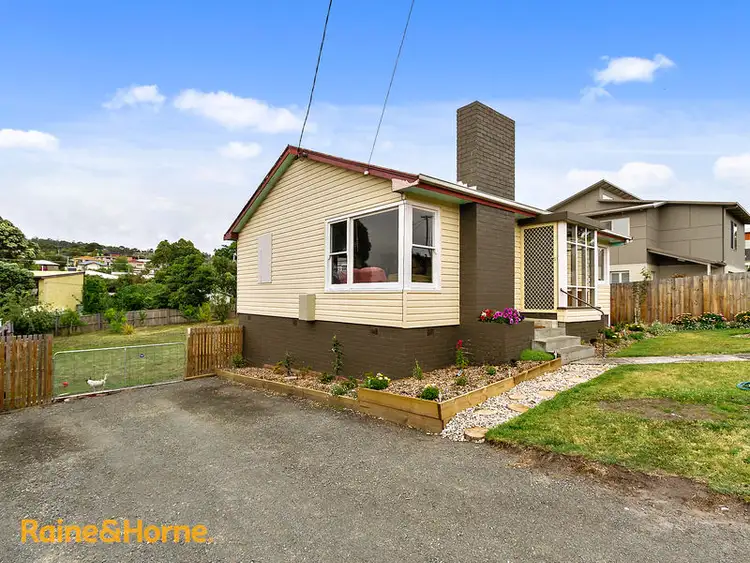 16 Myuna Road, Blackmans Bay TAS 7052
