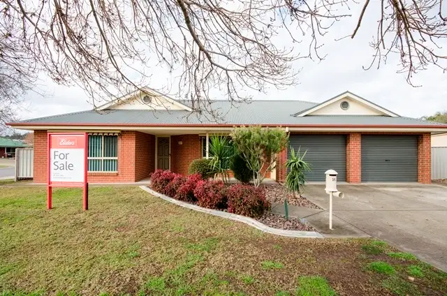 Main view of Homely house listing, 14 Saunders Crescent, Wodonga VIC 3690