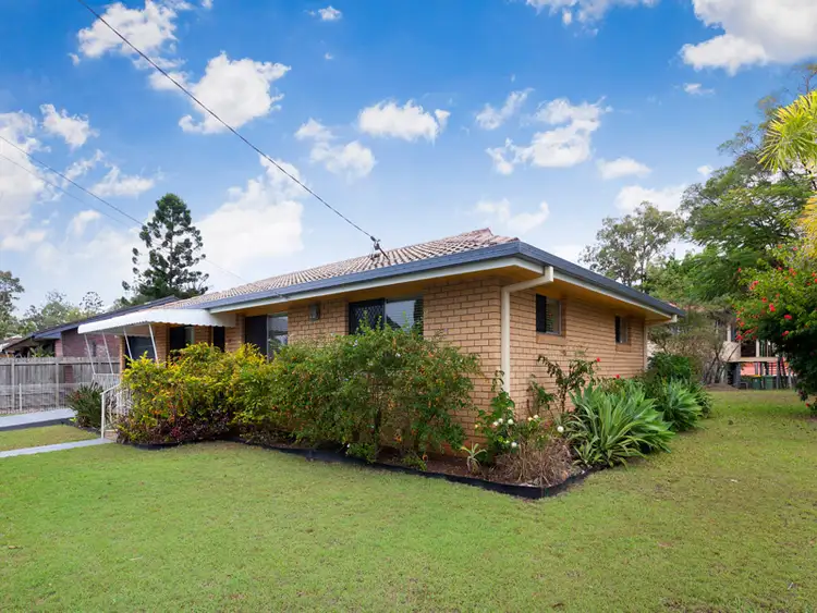 24 Boronia Avenue, Daisy Hill QLD 4127