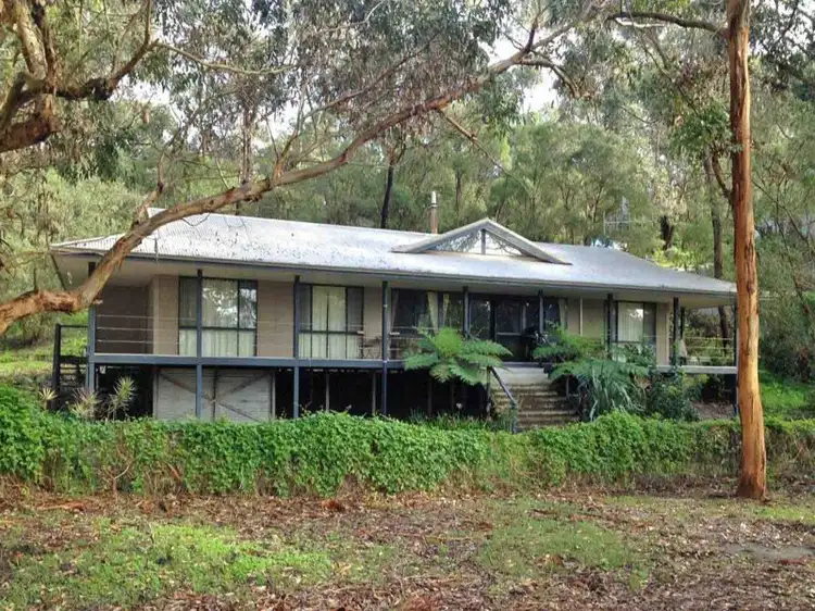 11 Spring Street, Little Grove WA 6330