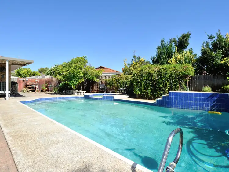 13 Costa Rica Place, Safety Bay WA 6169