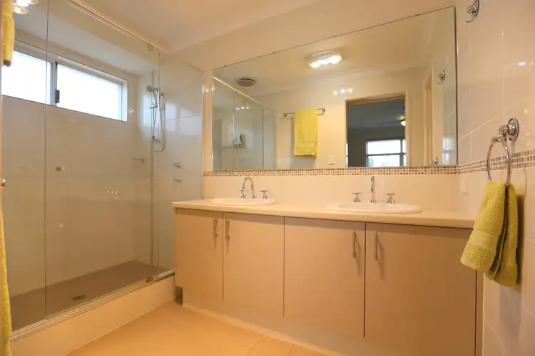 Sixth view of Homely house listing, 10 Wisely Court, Aubin Grove WA 6164