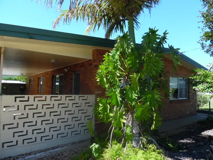 56 King Street, Urangan QLD 4655