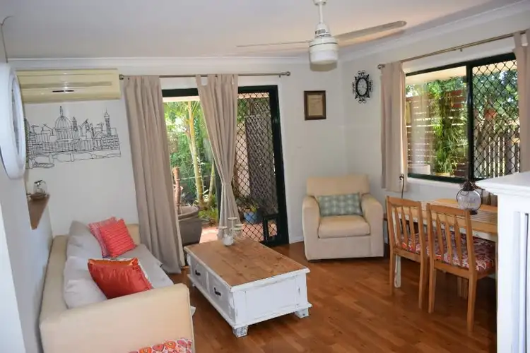 Sixth view of Homely house listing, 2/4 Ian Avenue, Kawungan QLD 4655