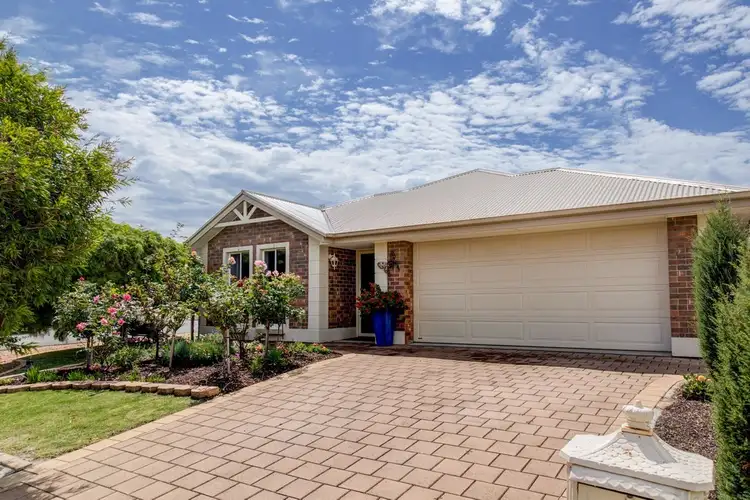 1 Manning Avenue, Encounter Bay SA 5211