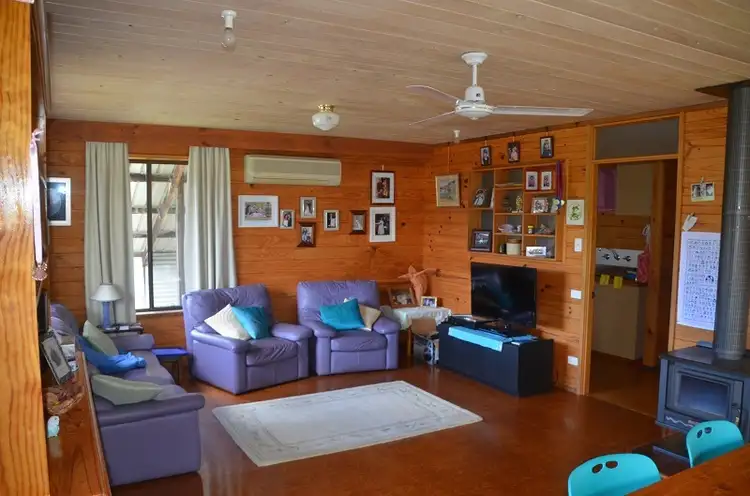 Second view of Homely house listing, 5 Marum Court, Tawonga South VIC 3698