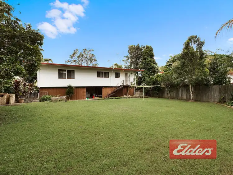 11 MAYFLOWER STREET, Daisy Hill QLD 4127