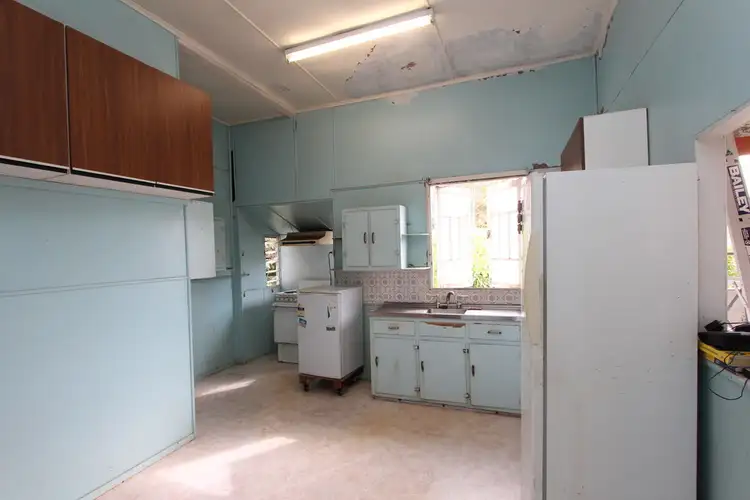 Second view of Homely house listing, 3 Diprose Street, Pimlico QLD 4812