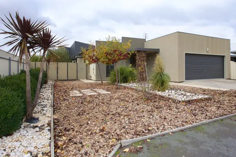 Second view of Homely house listing, 2 Bodey Court, Horsham VIC 3400