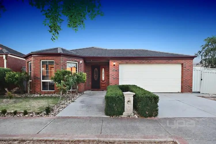 4 Wavertree Avenue, Caroline Springs VIC 3023