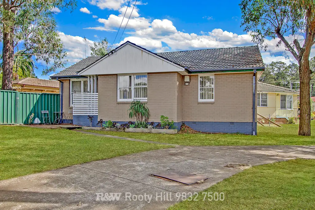 Main view of Homely house listing, 8 Waitaki Street, Lethbridge Park NSW 2770