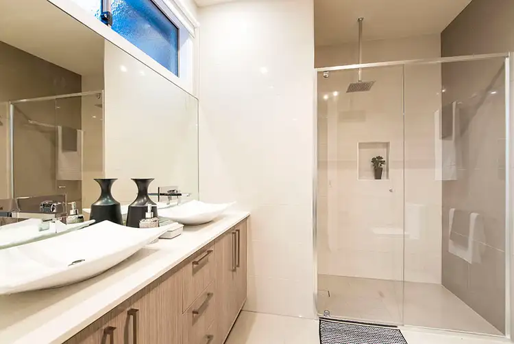 Fifth view of Homely townhouse listing, 42A LIND STREET, Strathmore VIC 3041