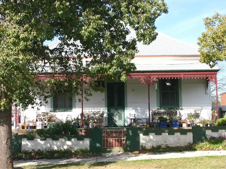 26 Denison Street, Junee NSW 2663