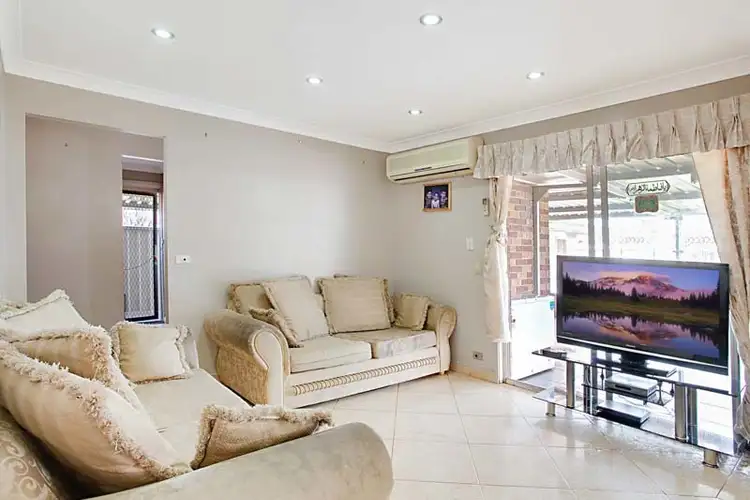 Fourth view of Homely house listing, 5 Orsino Place, Rosemeadow NSW 2560