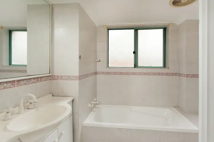 Sixth view of Homely unit listing, 4/52-58 Linden Street, Sutherland NSW 2232