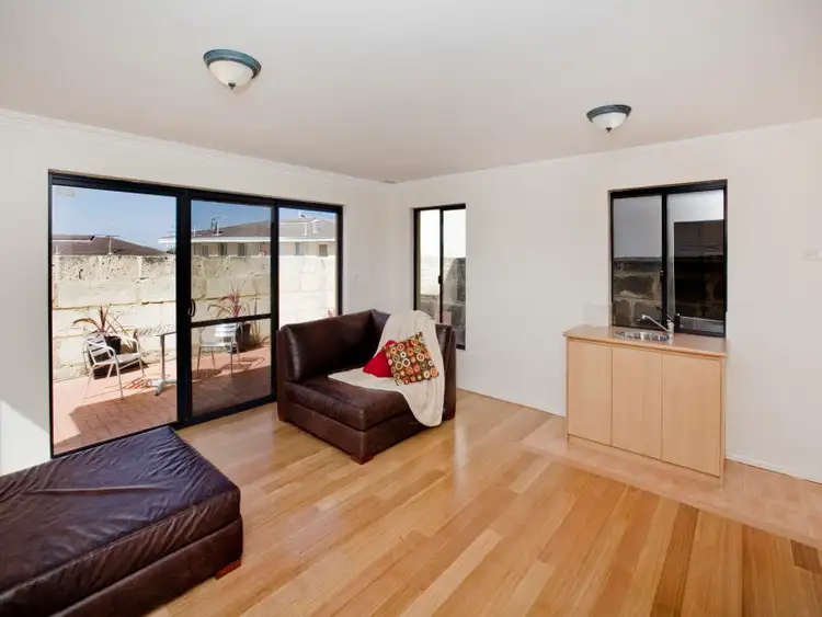 Fifth view of Homely house listing, 8 Contacio Cove, Trigg WA 6029