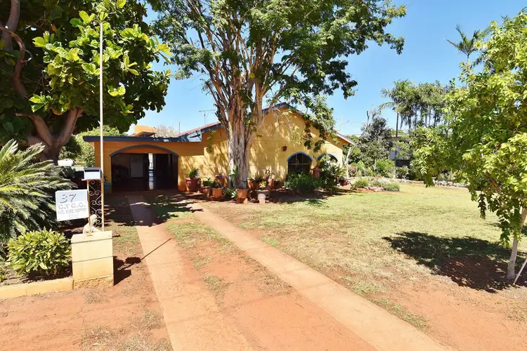 37 STUBLEY STREET, Richmond Hill QLD 4820