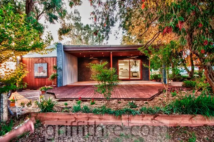 2352 McClure Road, Yenda NSW 2681
