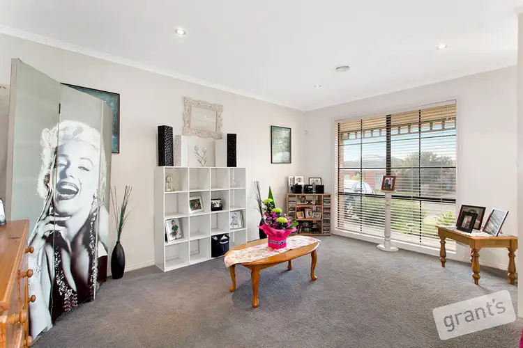Second view of Homely house listing, 10 Mowbray Court, Berwick VIC 3806