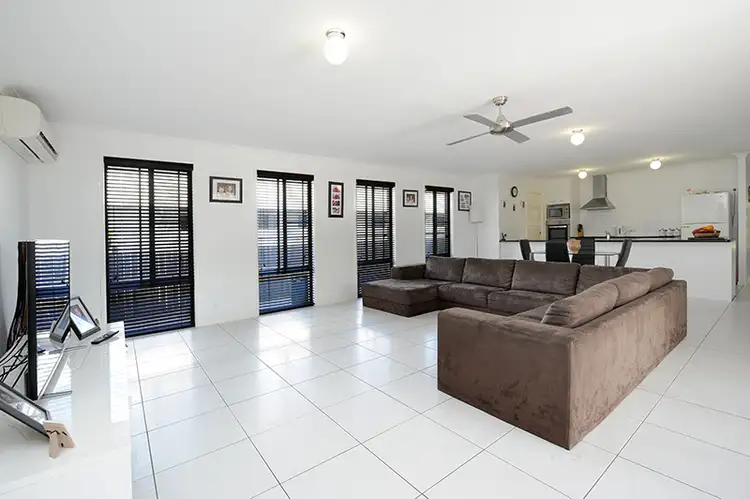 Second view of Homely house listing, 5 Whistler Place, Beerwah QLD 4519