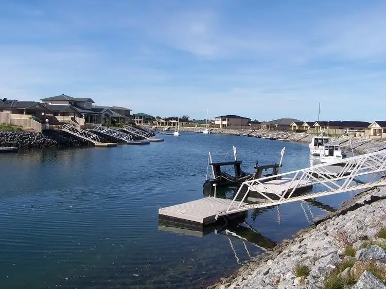 13 Graham Smelt Causeway, Tumby Bay SA 5605