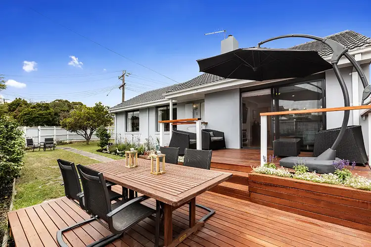 2 Fleet Street, Mornington VIC 3931