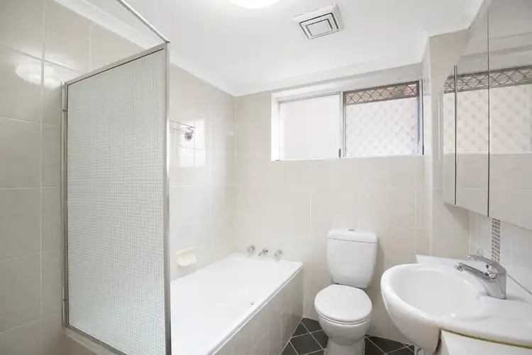 Third view of Homely unit listing, 2/777 Pittwater Road, Dee Why NSW 2099