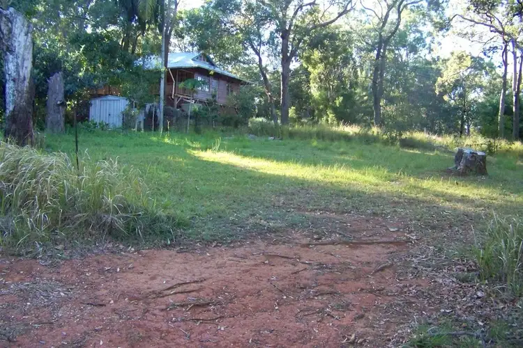 10 PARANKA ST, Lamb Island QLD 4184