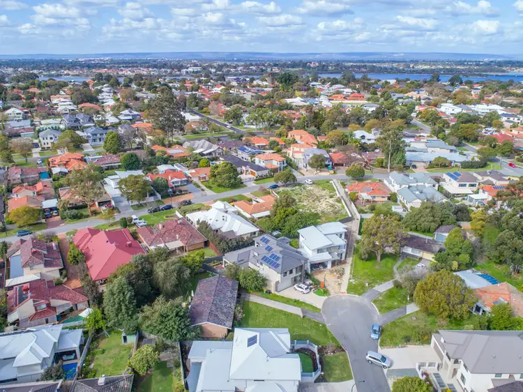 Fifth view of Homely house listing, 3 Bushell Place, Ardross WA 6153