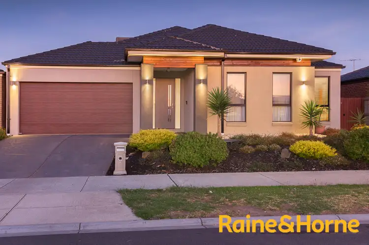 104 Boland Drive, Lyndhurst VIC 3975