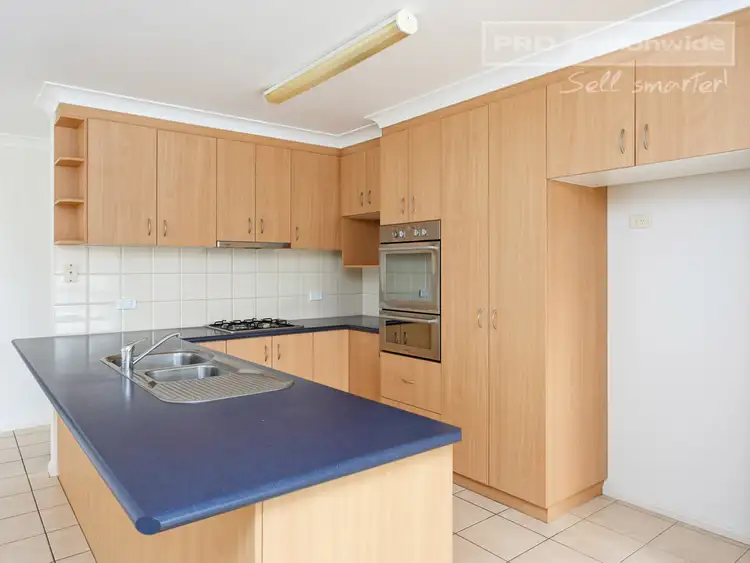 Sixth view of Homely house listing, 2 Giwang Place, Glenfield Park NSW 2650