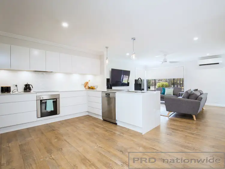 Sixth view of Homely house listing, 2 Parker Close, Thornton NSW 2322