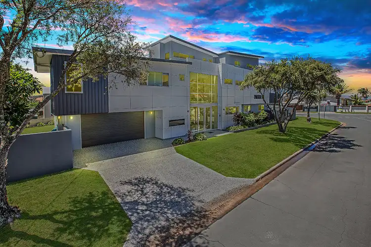 11 Fortune Street, Scarborough QLD 4020