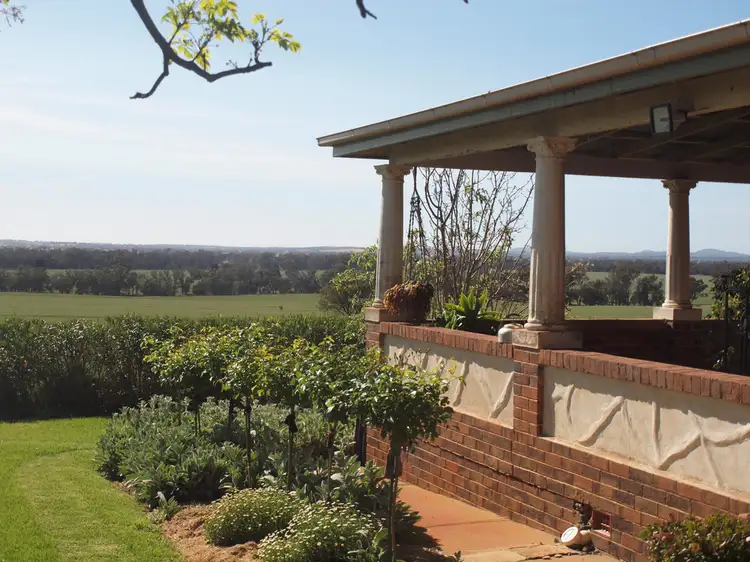 - Sunny Slopes, Temora NSW 2666