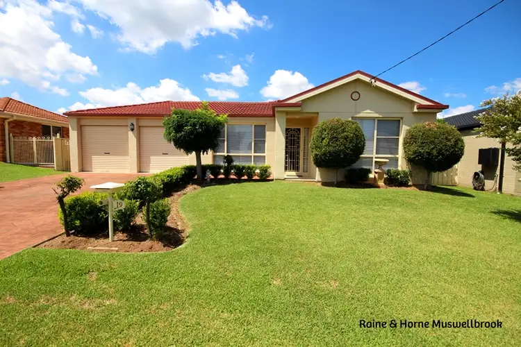 19 Bowman Street, Muswellbrook NSW 2333