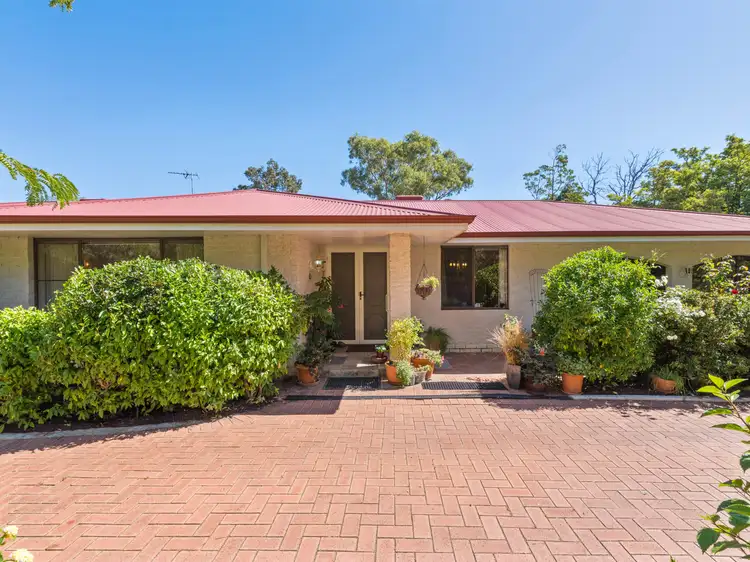 133 Railway Road, Gooseberry Hill WA 6076