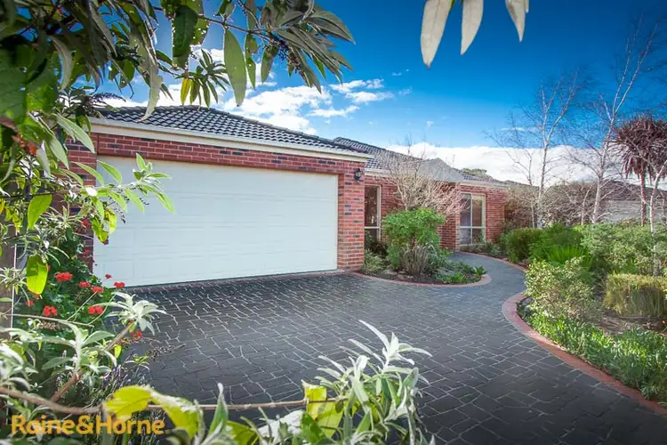 16 Daly Close, Sunbury VIC 3429