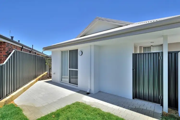 2/23 Balboa Promenade, Brabham WA 6055