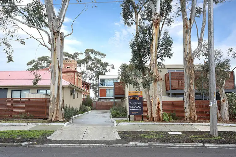 2/14 Caringa Street, Pascoe Vale VIC 3044