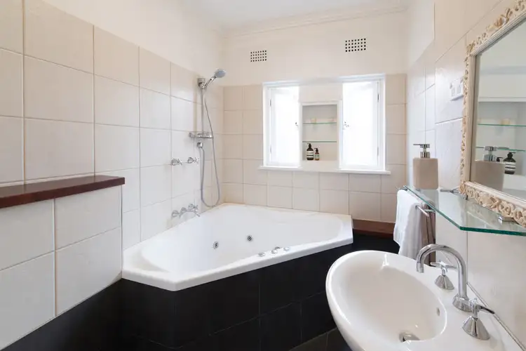 Fifth view of Homely apartment listing, 10/40-42 Ramsgate Avenue, Bondi Beach NSW 2026